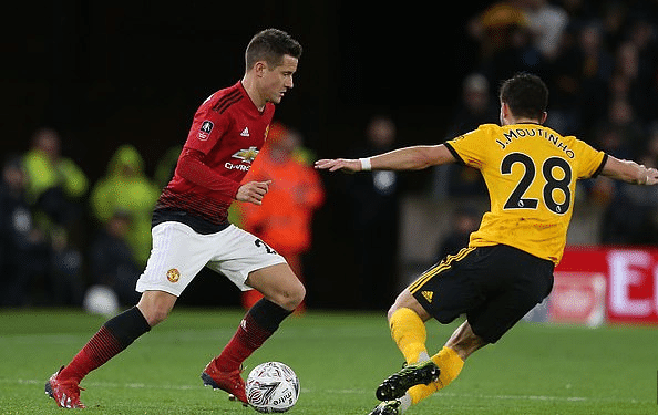 轻球员的潜 轻球员的潜